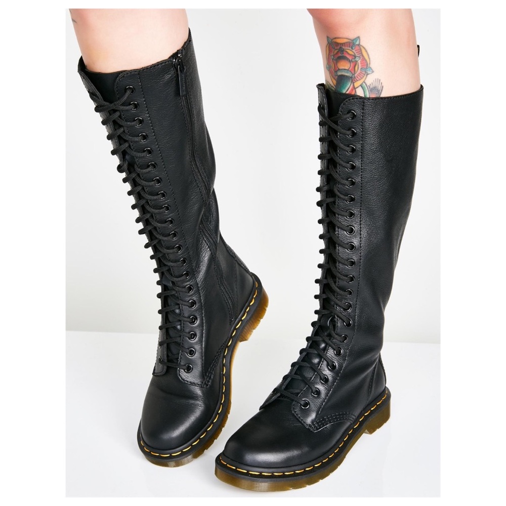 Dr. Martens 1B60 Virginia 20 Eye Boots - New Sz 7